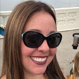 Meet your Posher, Deanna